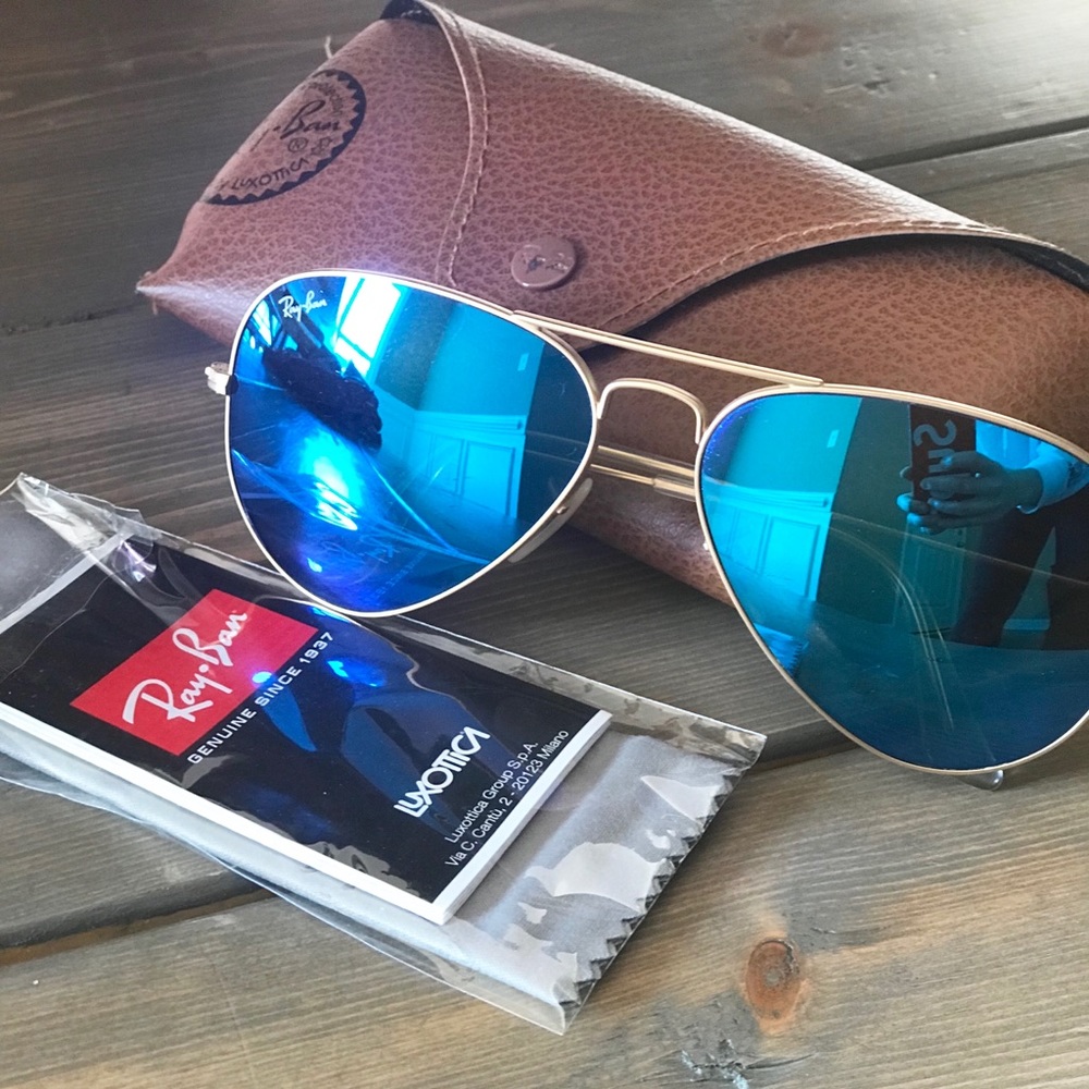 Ray-Ban 3025 Gold with Blue Flash Lens size 58mm